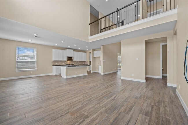 Building Photo - 14014 Phelps Dr