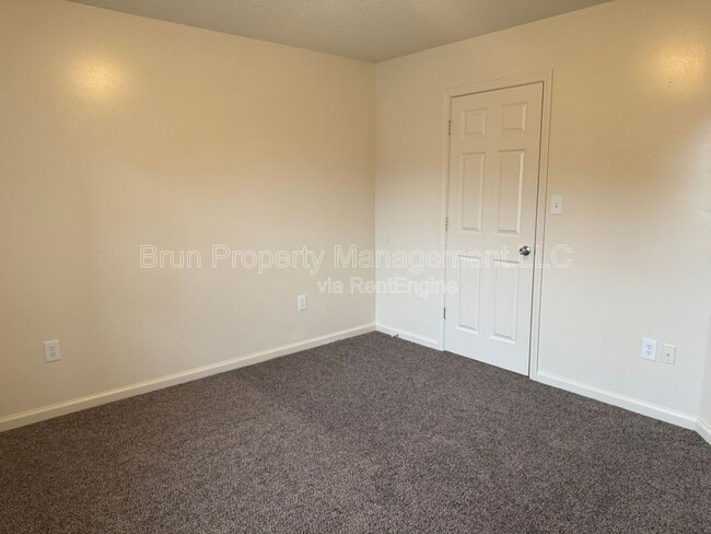 Building Photo - 5606 Boxwood Garden Way