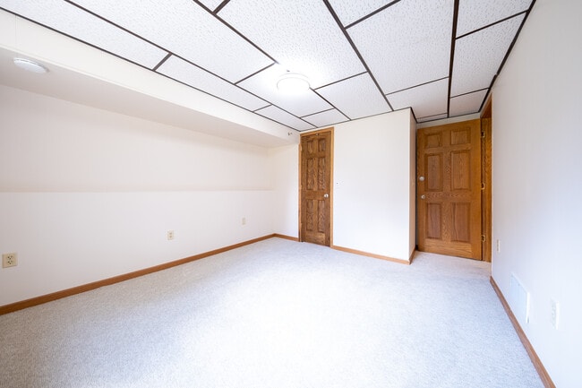 Building Photo - 17420 Barrington Ct