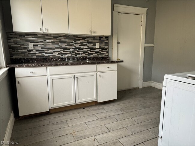 Building Photo - 12406 Tuscora Ave