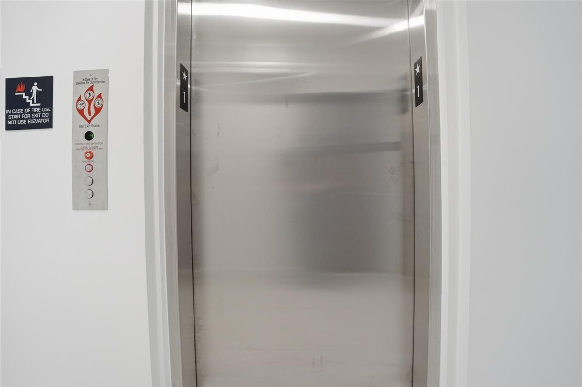 Building Photo - 1820 Prosser Ave