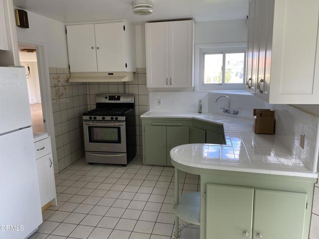 Building Photo - 162 W Wells St