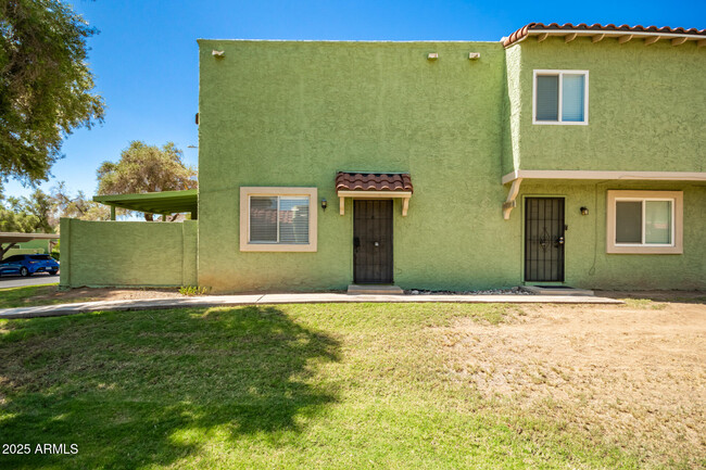 Building Photo - 10227 N 7th Pl