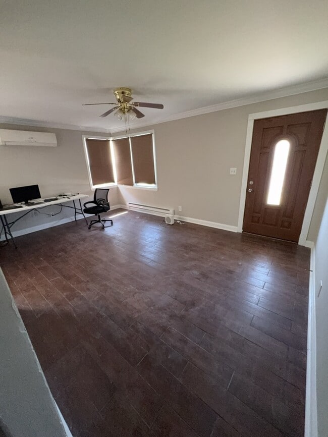 Building Photo - 500 OFF Rent!! Charming 3 Bed, 2 Bath Ranc...