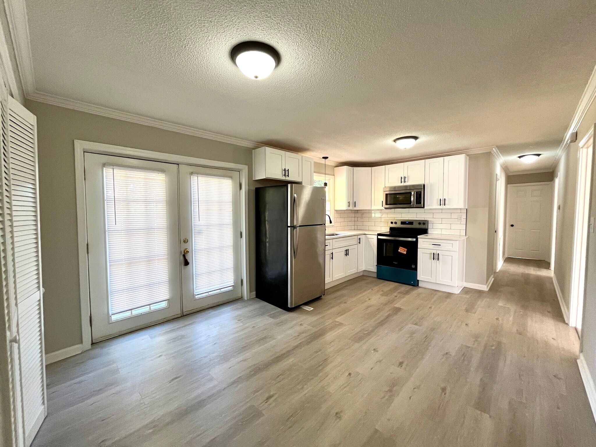 Building Photo - 510 Martha Ave