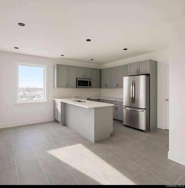 Building Photo - 356-370 Bayview Ave