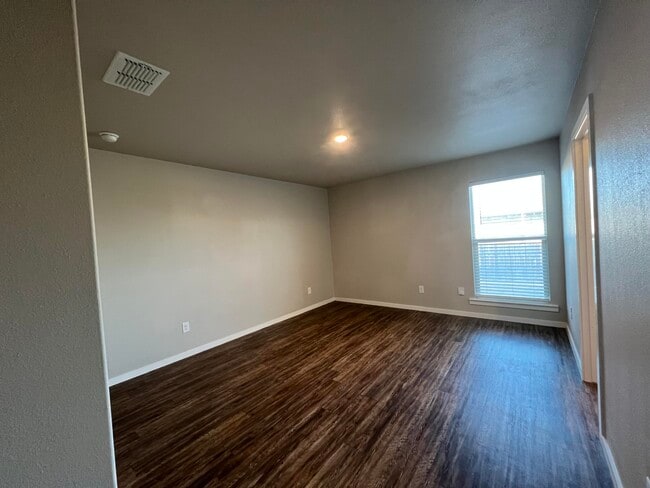 Building Photo - 3401 Tiffin Ave