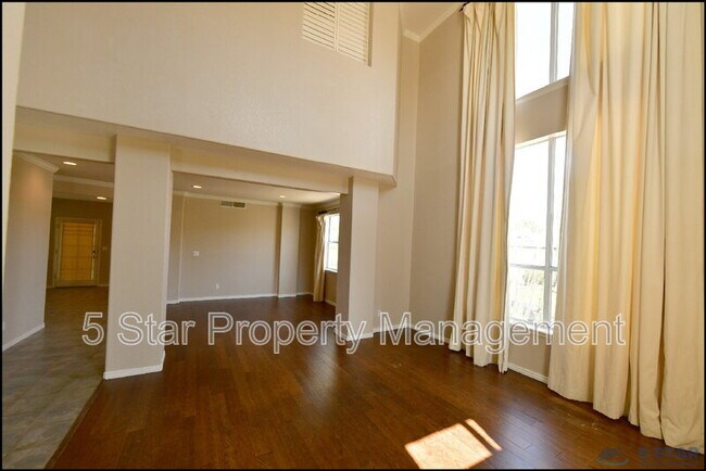 Building Photo - 6598 Eagle Ridge Dr
