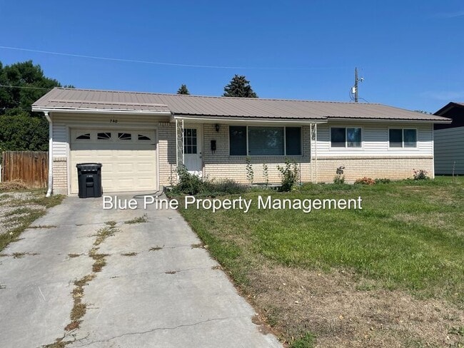 Primary Photo - 740 Terrace Dr