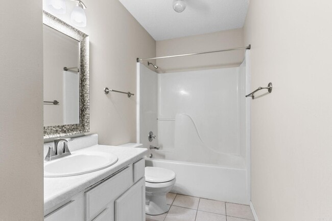 Building Photo - 10 Meadow Ridge Loop