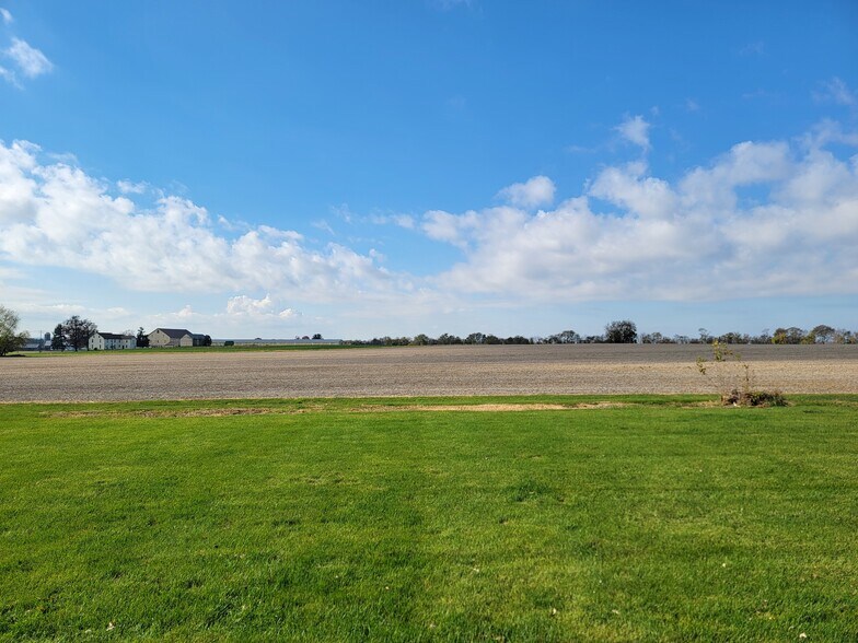 Building Photo - 819 Fruitville Pike