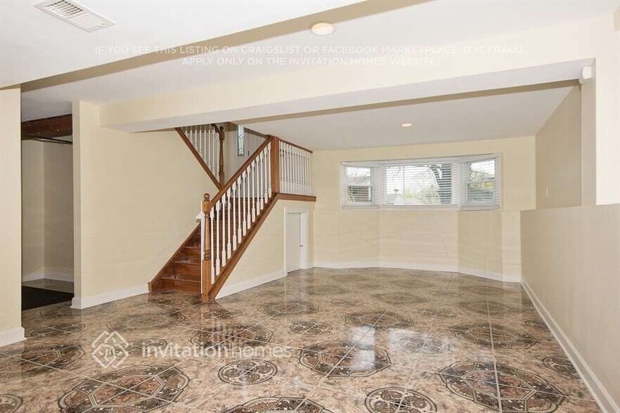 Building Photo - 458 Rockhurst Rd