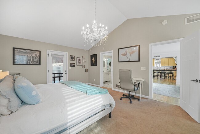 Building Photo - 814 Locust St