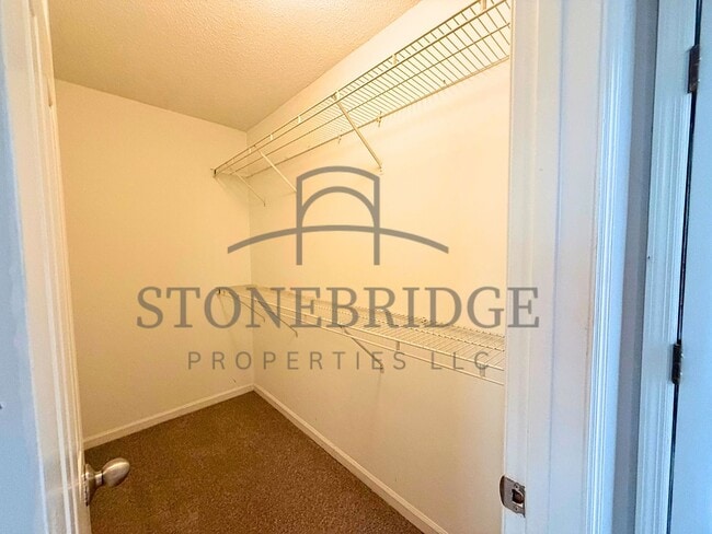 Building Photo - 3 bed, 2 bath home in Helena