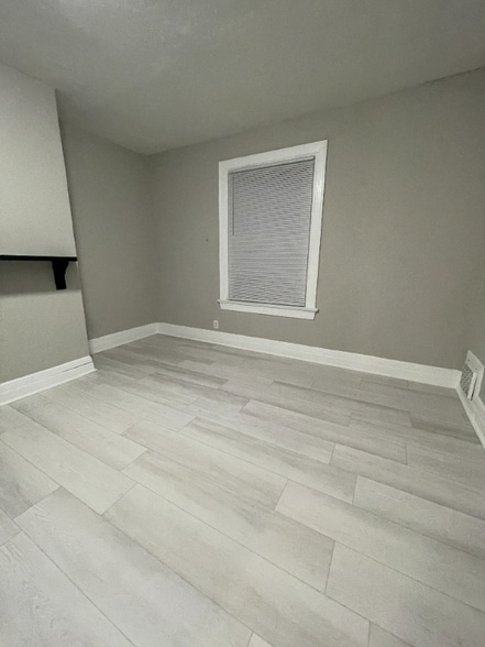 Building Photo - 170 Woolper Ave