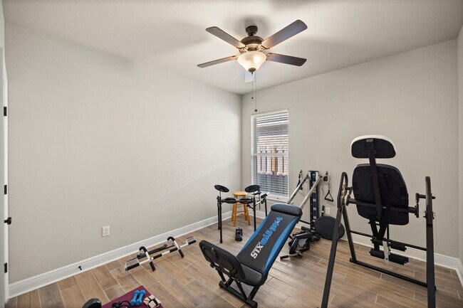 Building Photo - 212 Blaze Blvd