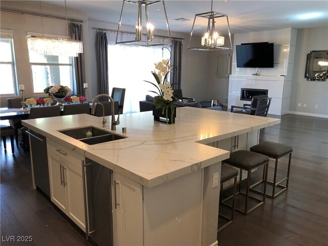 Building Photo - 2826 Poseidon Shore Ave