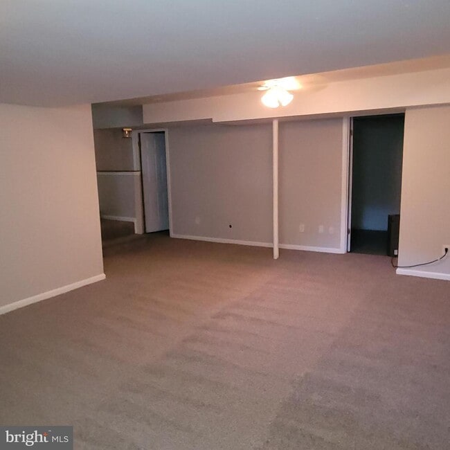 Building Photo - 733 Orley Pl