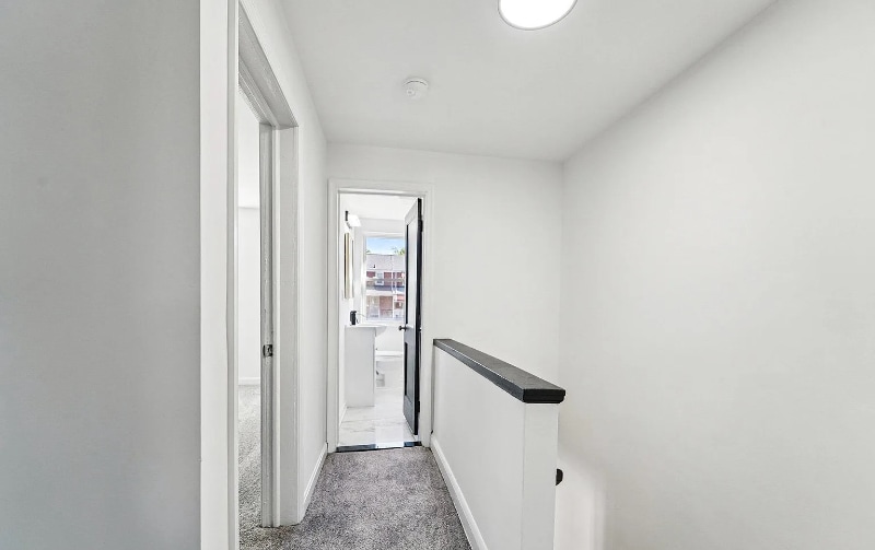 Building Photo - 917 Reverdy Rd