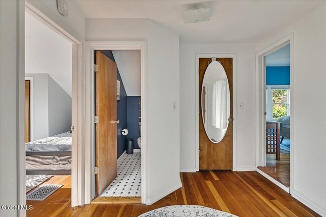 Building Photo - 138 Elm St