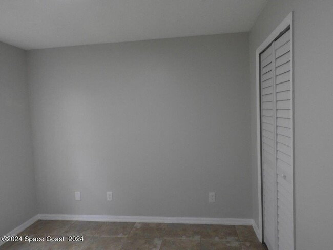 Building Photo - 3235 Forghun Ave SE