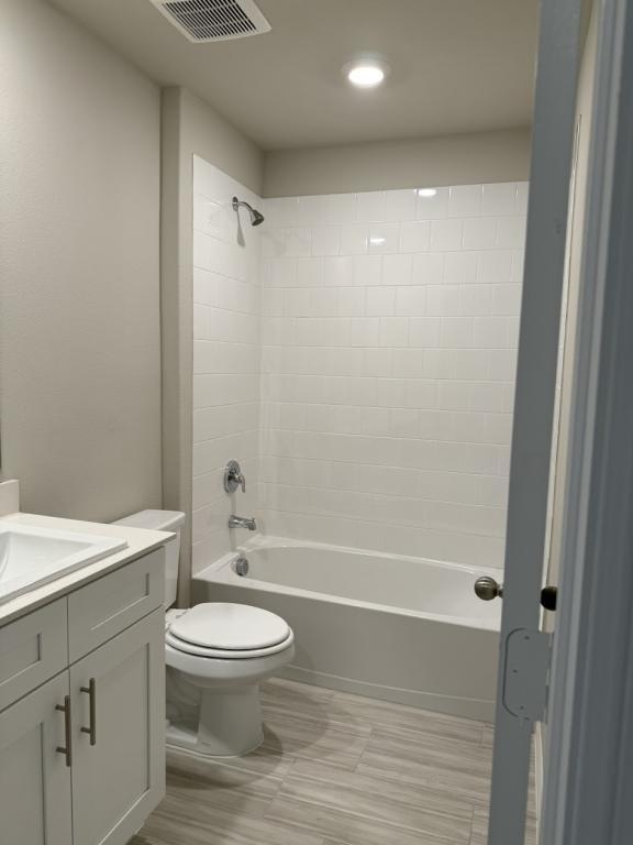 Building Photo - 421 Blanco Dr