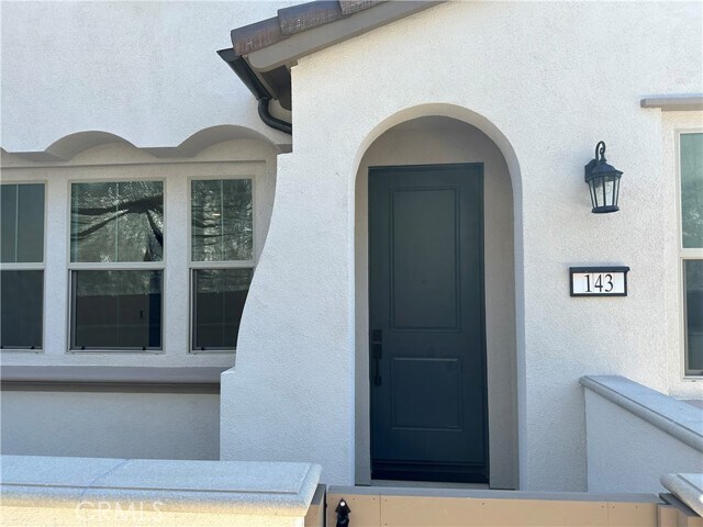 Building Photo - 665 E Foothill Blvd