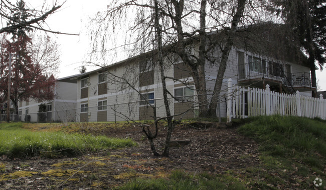 Building Photo - Candlewood Apartments