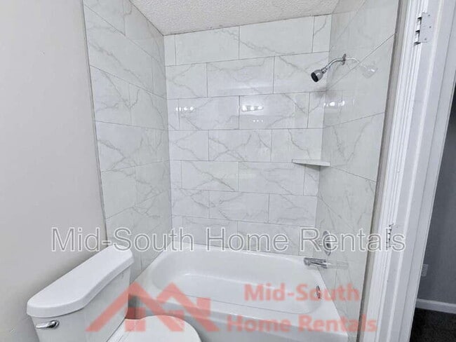 Building Photo - 5528 Ginners Dr