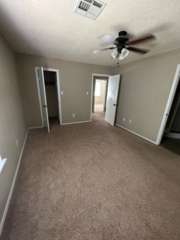 Building Photo - 6711 SW Chaucer Dr