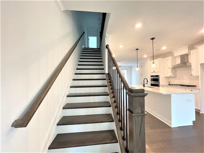 Building Photo - 6523 Beacon Dr