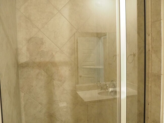 Building Photo - 4 Bed 3.5 Bath in Windhaven Crossing