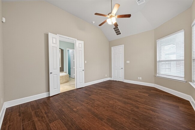 Building Photo - 16811 Kilgarth Dr