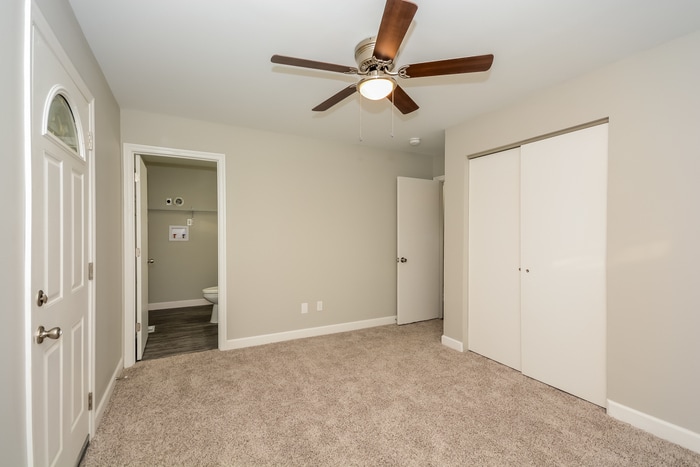 Building Photo - 8879 Zodiac Dr