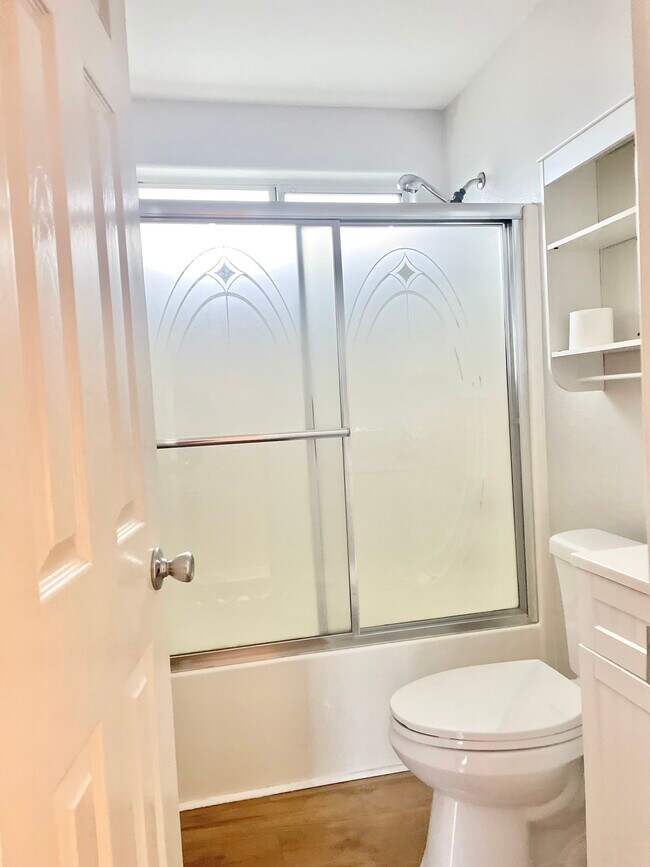 Bathroom - 2024 Jean St