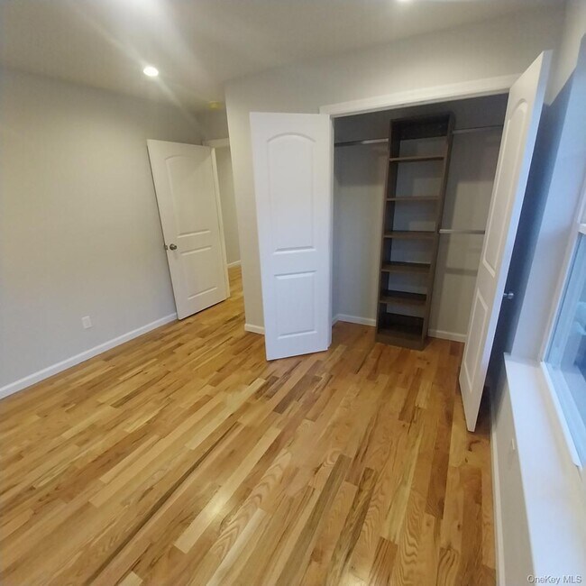 Building Photo - 343 Jackson St