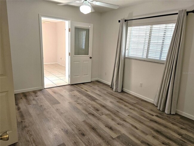Building Photo - 1088 Panda Rd