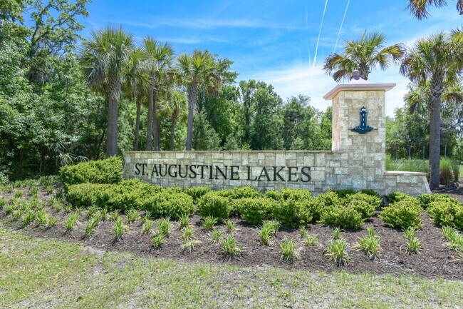 Building Photo - Beautiful 2 Bedroom, 2 Bathroom Home in St. Augustine Lakes