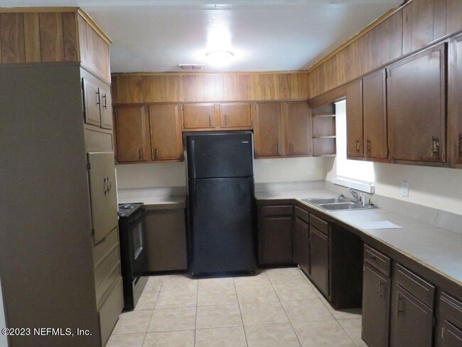Building Photo - 4828 Lambing Rd