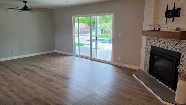 Building Photo - 3 Bedroom House in Yorba Linda