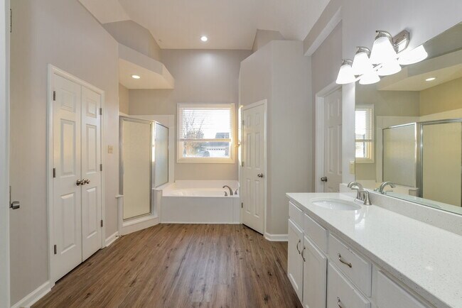 Building Photo - 6544 Misslow Cove