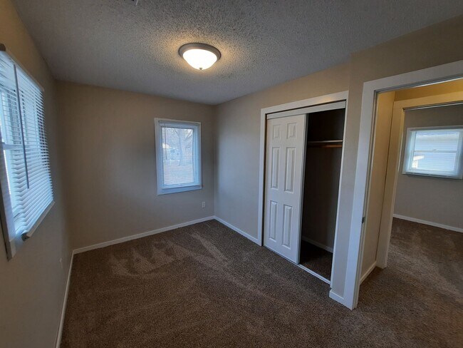 Building Photo - Pet Friendly, no weight/breed restrictions! Detached Garage!