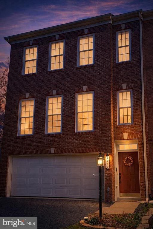 Building Photo - 1043 Hotchkiss Pl