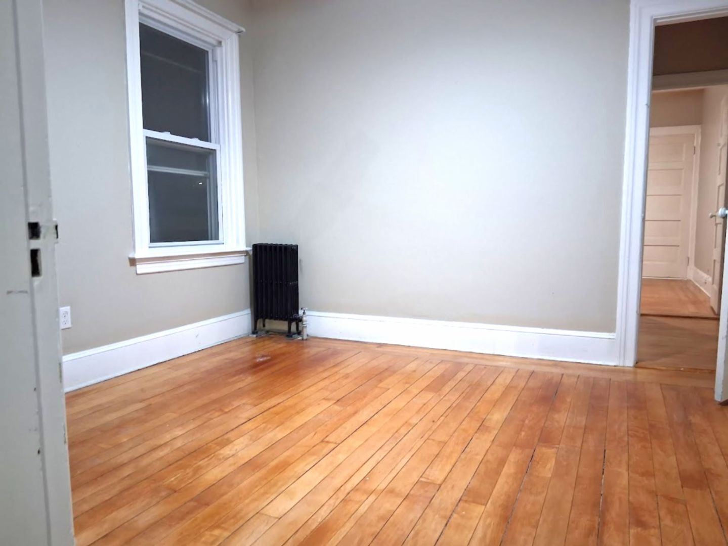 Building Photo - 848 Smith St