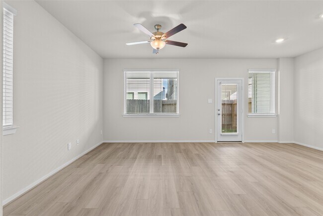 Building Photo - 700 Sand Dollar Dr