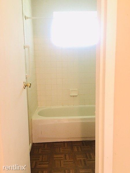Building Photo - 2 br, 1 bath House - 62 Sauk Trail