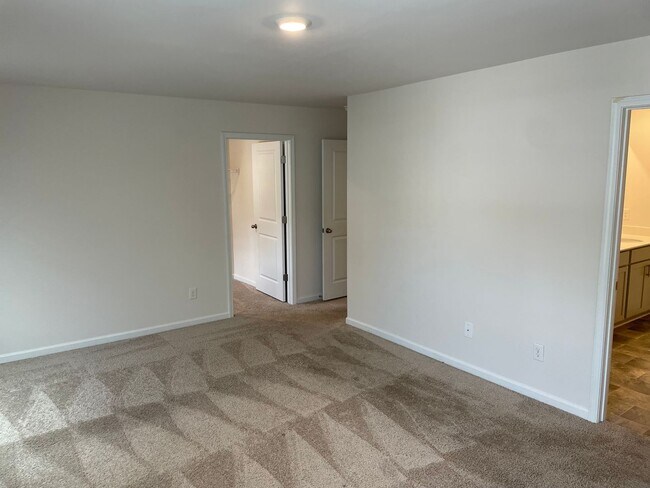 Building Photo - Complimentary Rent for a July ONLY Move in...