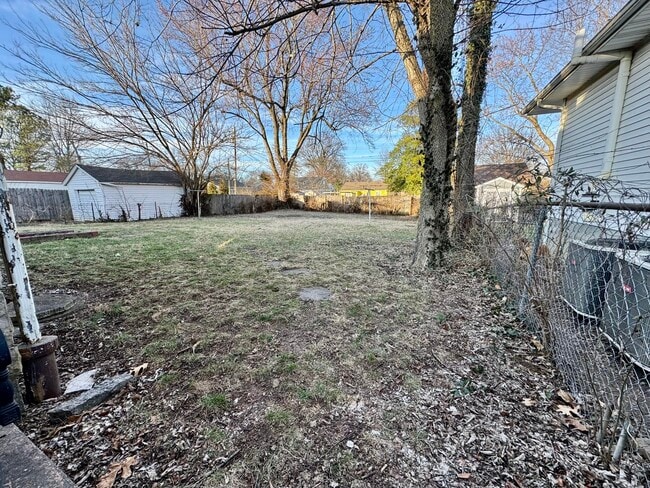 Building Photo - 479 Stratford Dr