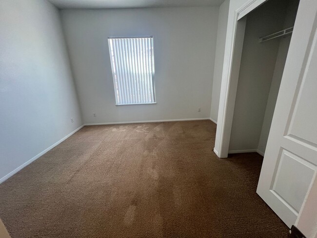 Building Photo - OVER 4000 SQ. FT. EXECUTIVE HOME IN GATED COMMUNITY