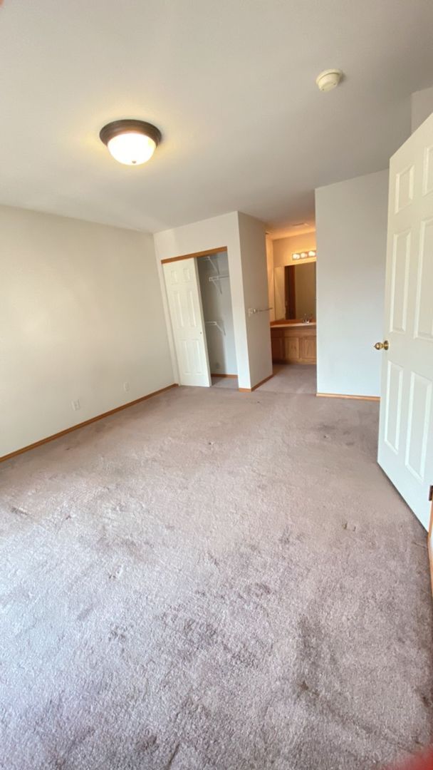 Building Photo - Rent Reduction! 3-Bed, 2-Bath Home with Mo...
